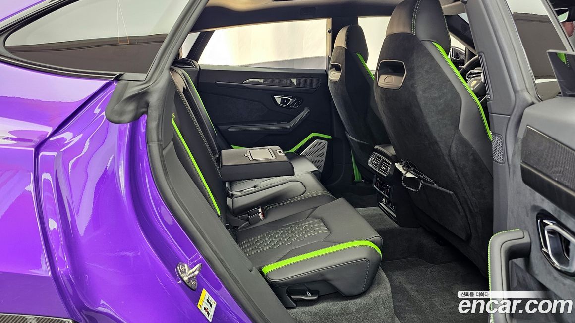 Lamborghini Urus 2024
