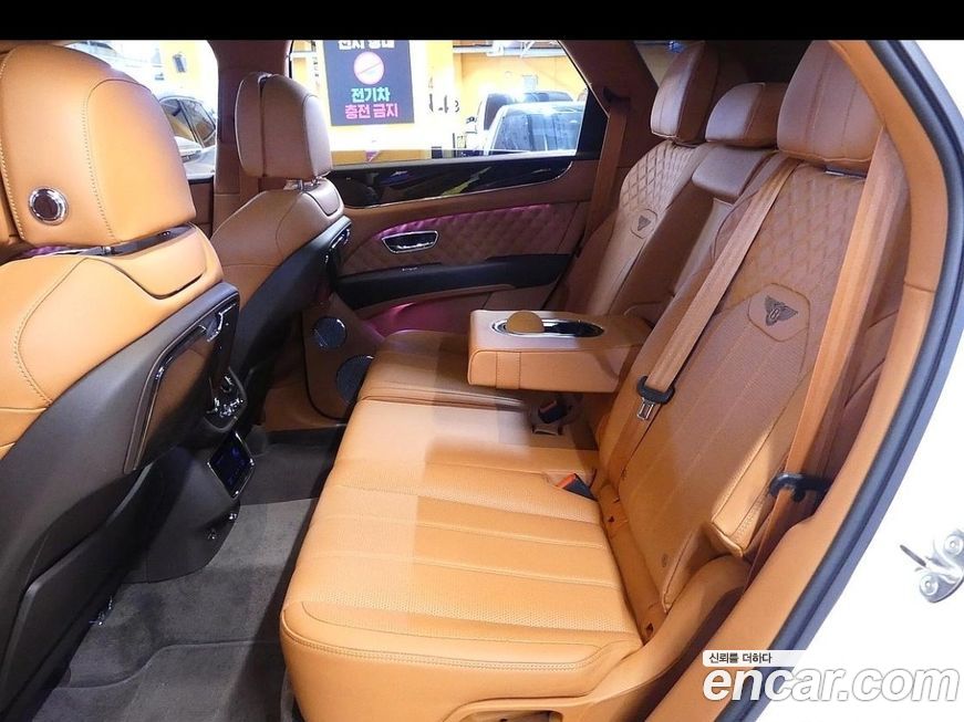 Bentley Bentayga 2021