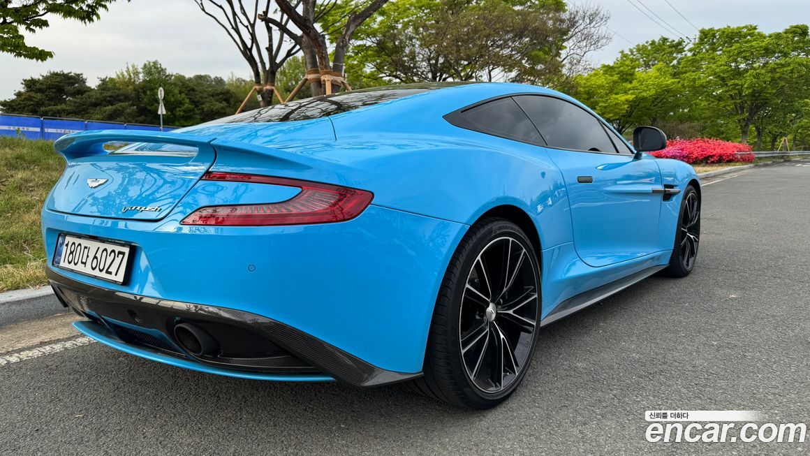 Astonmartin Vanquish 2015
