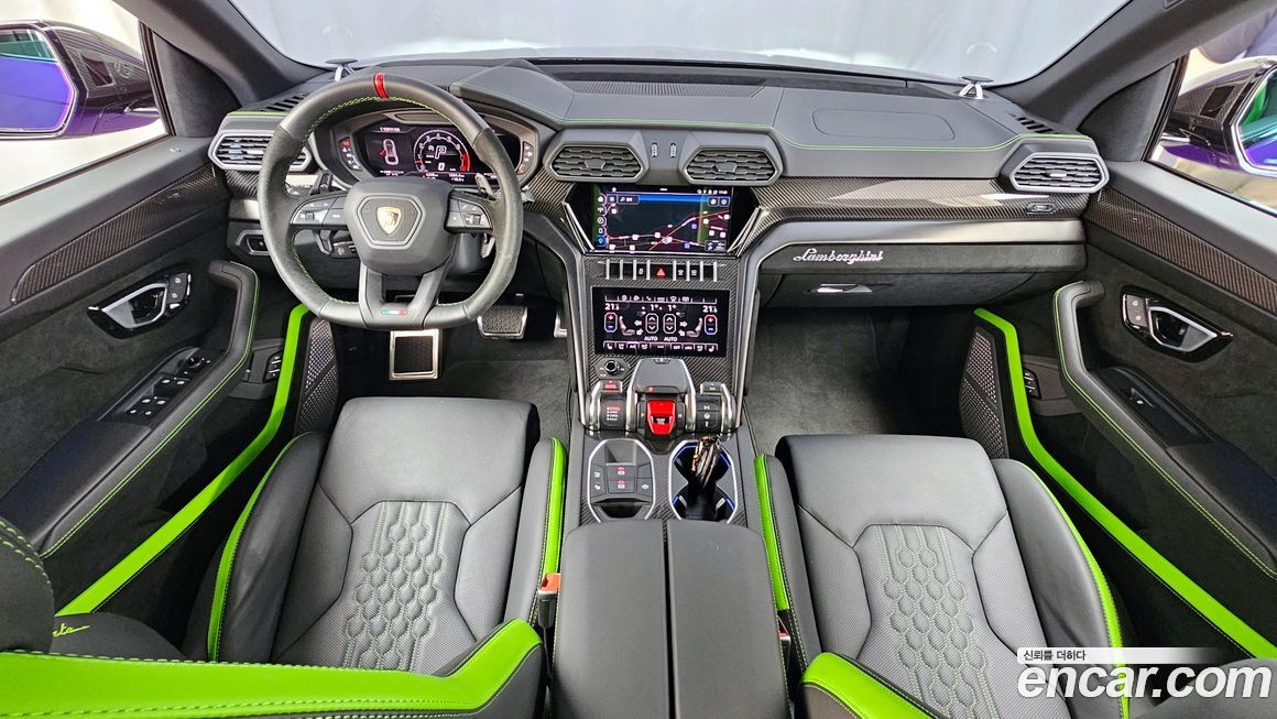 Lamborghini Urus 2024