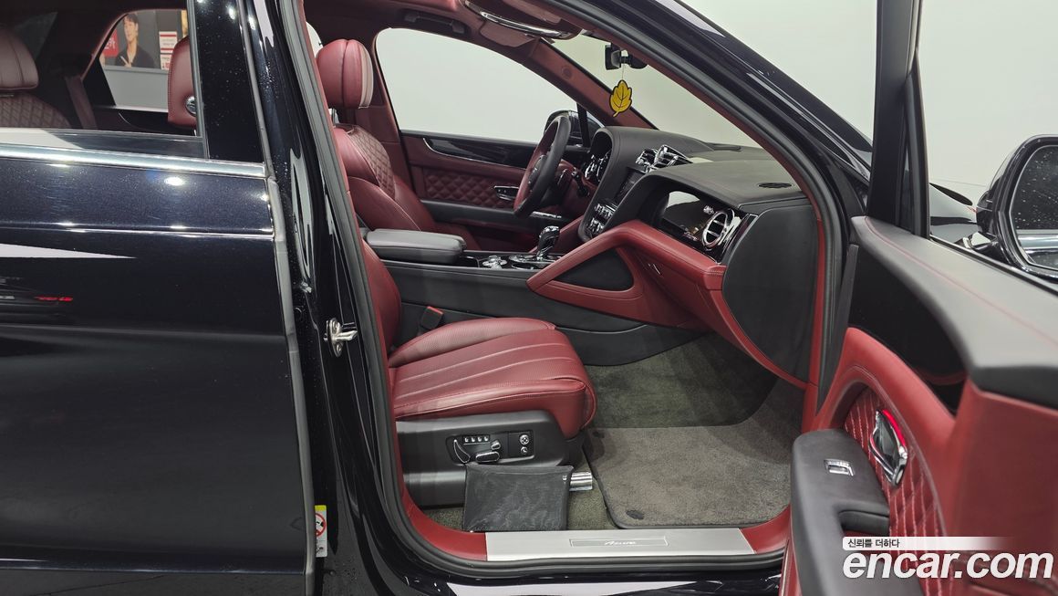 Bentley Bentayga 2023