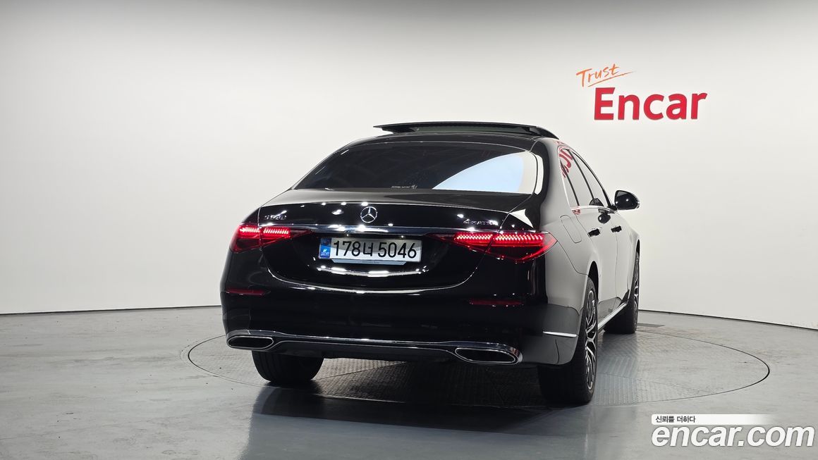 Mercedes-Benz S-Class 2025