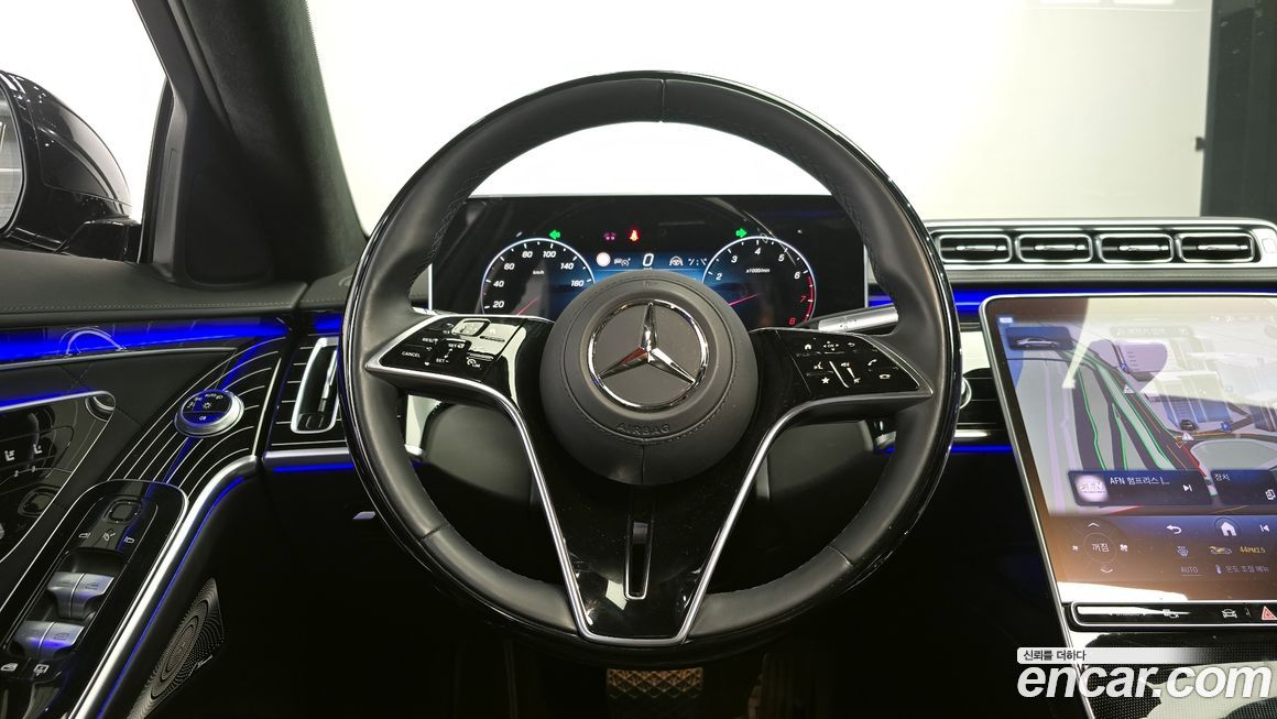 Mercedes-Benz S-Class 2025