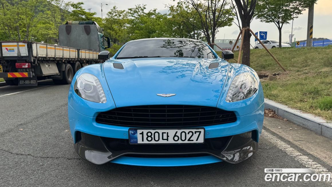 Astonmartin Vanquish 2015