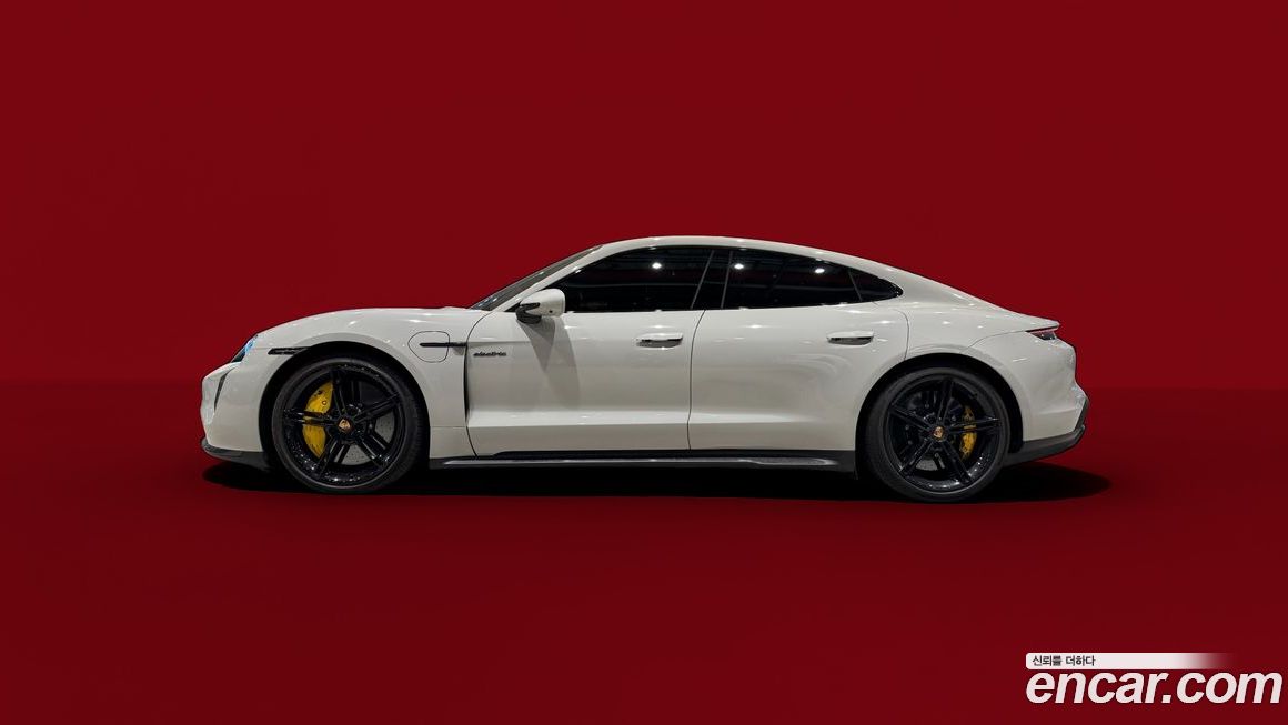 Porsche Taycan 2023