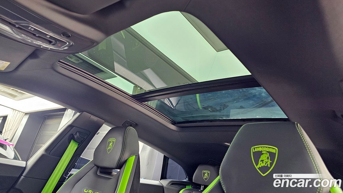 Lamborghini Urus 2024