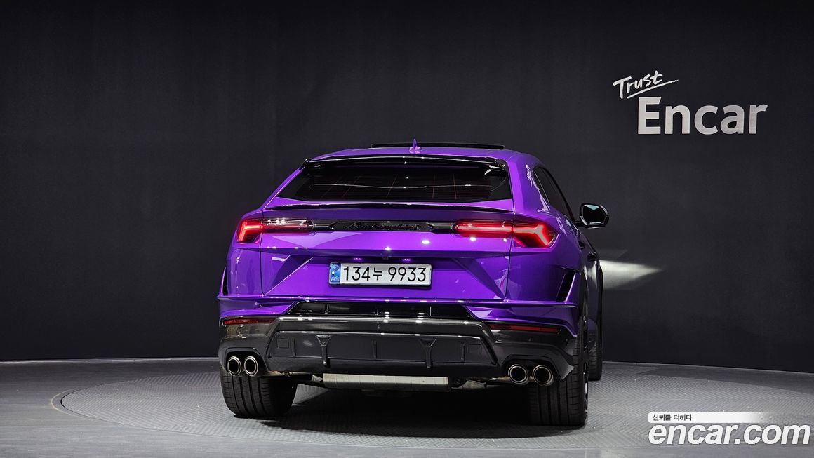 Lamborghini Urus 2024