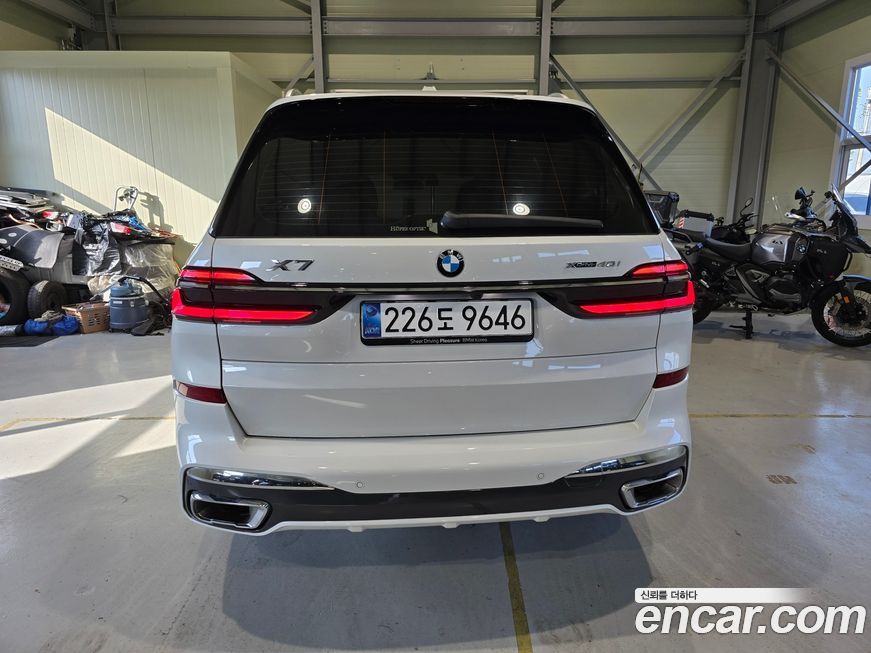 BMW X7 2025