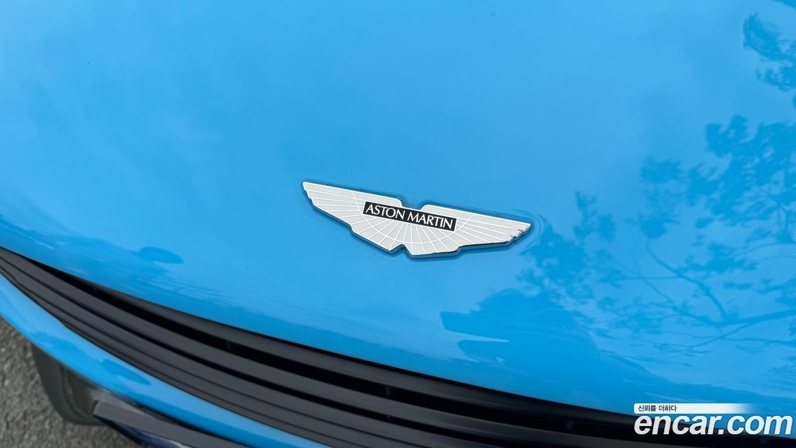Astonmartin Vanquish 2015