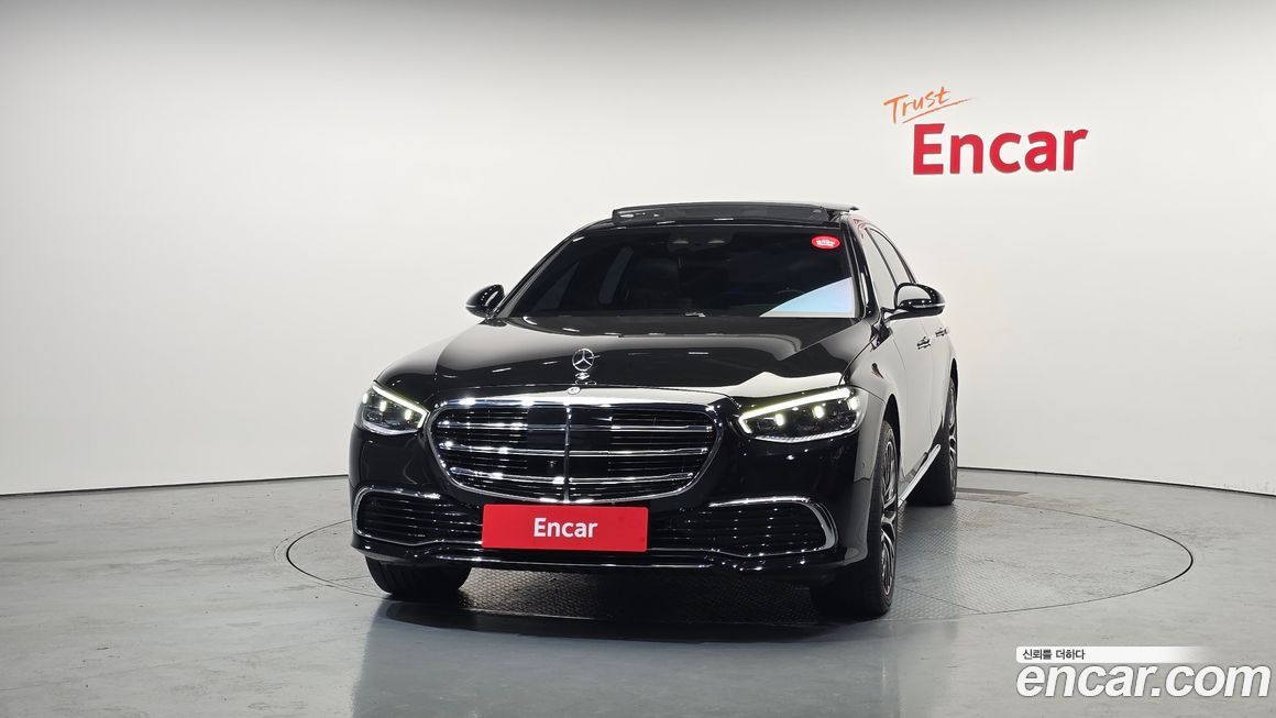 Mercedes-Benz S-Class 2025