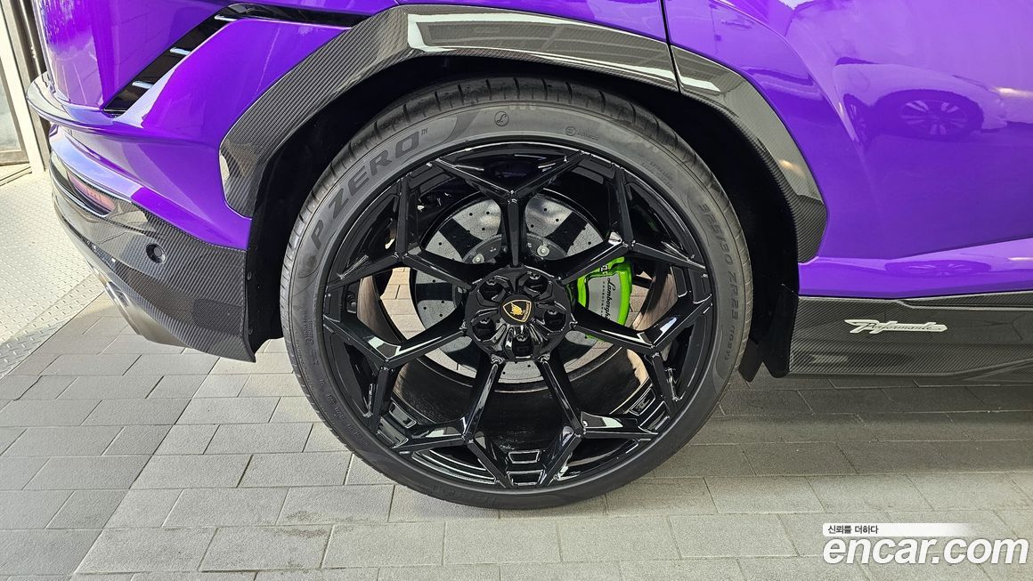 Lamborghini Urus 2024
