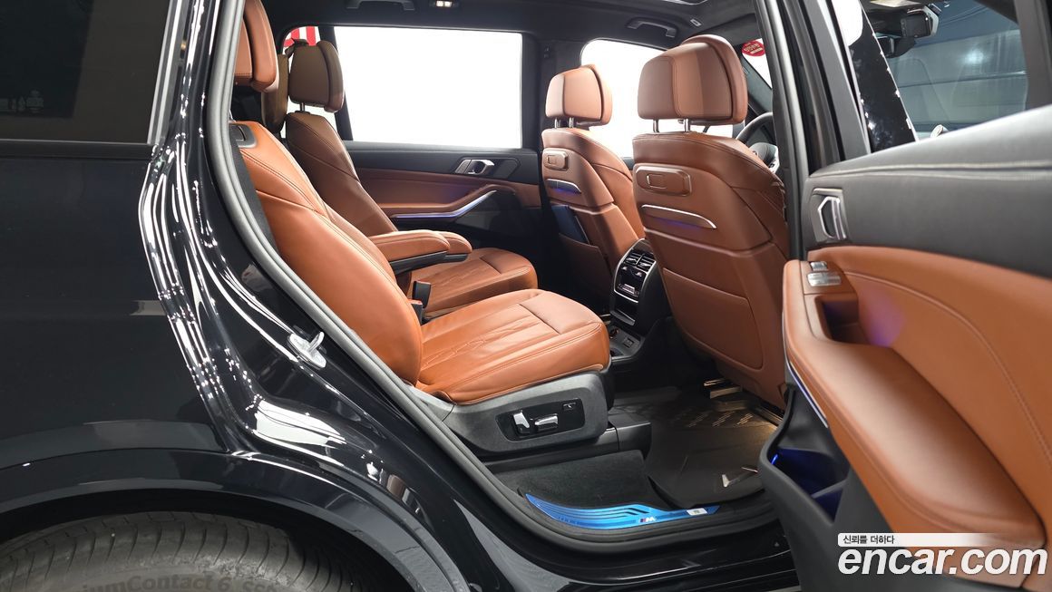 BMW X7 2025