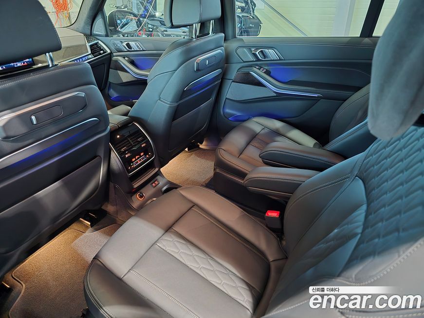 BMW X7 2025
