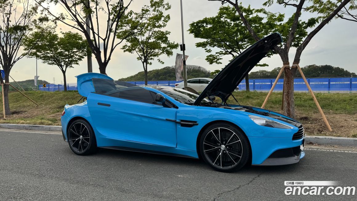 Astonmartin Vanquish 2015