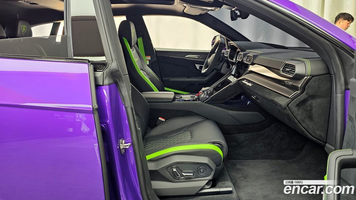 Lamborghini Urus 2024