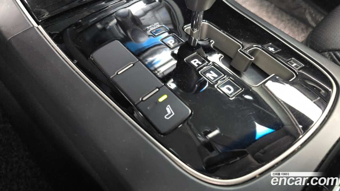 Kia OPIRUS 2011