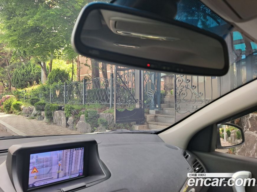 Renault-KoreaSamsung SM3 2011