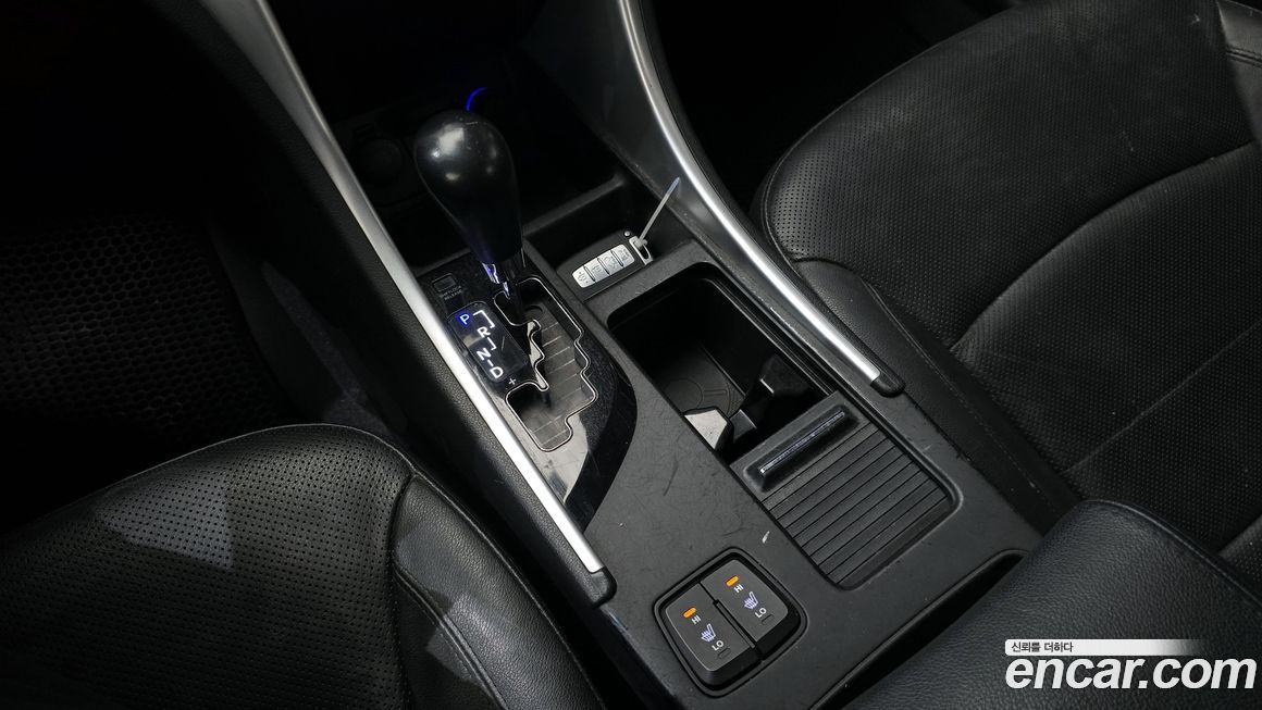 Hyundai Sonata 2011