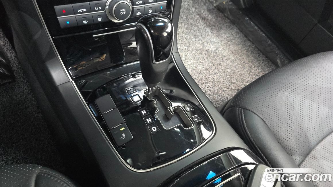Kia OPIRUS 2011
