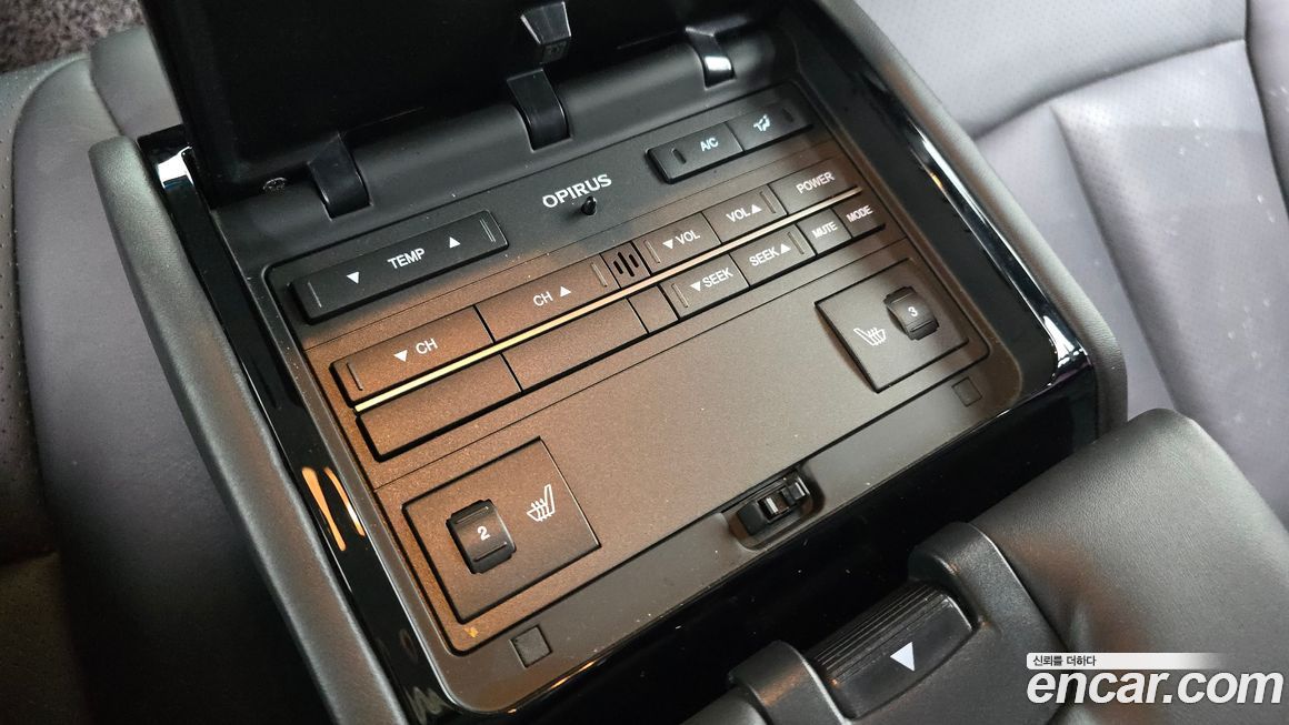 Kia OPIRUS 2011