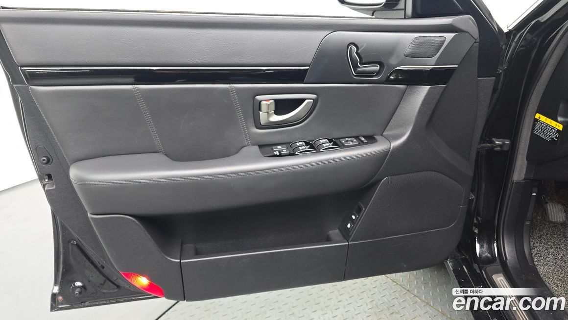 Kia OPIRUS 2011