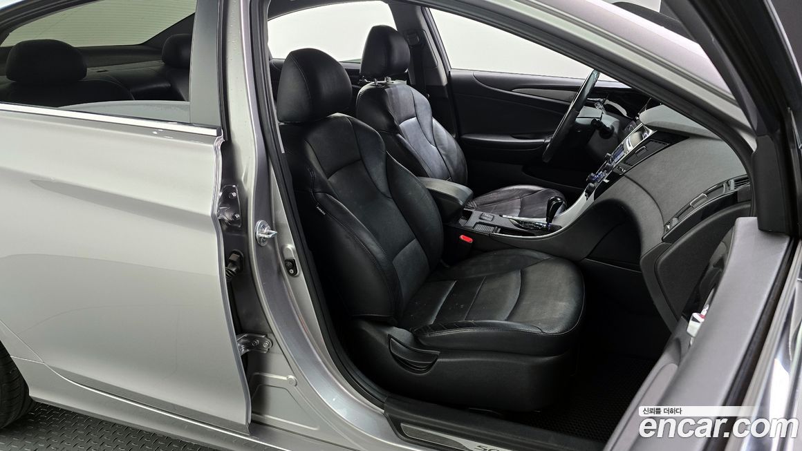 Hyundai Sonata 2011