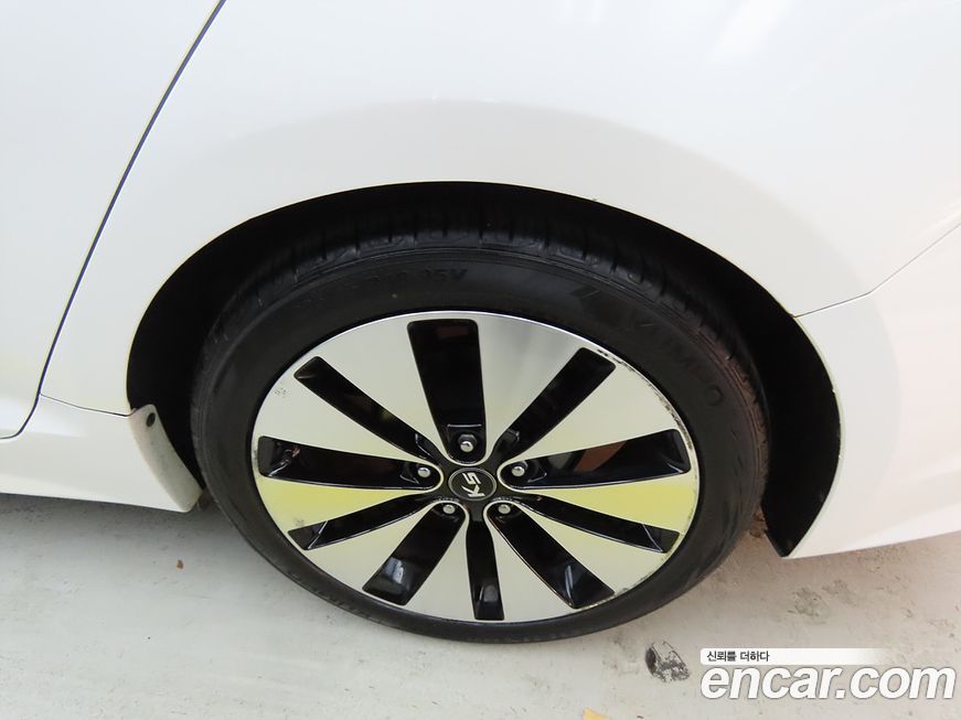 Kia K5 2011