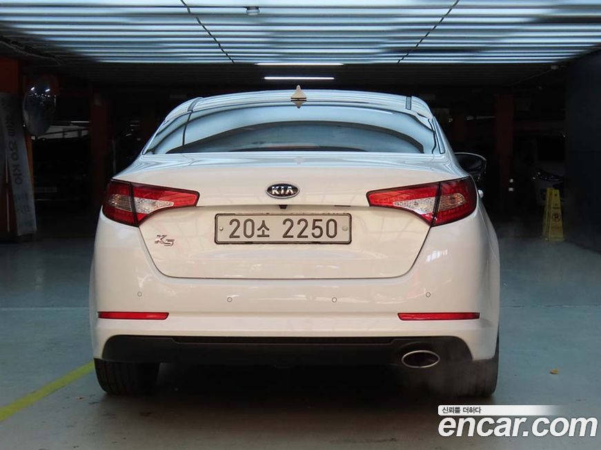 Kia K5 2011