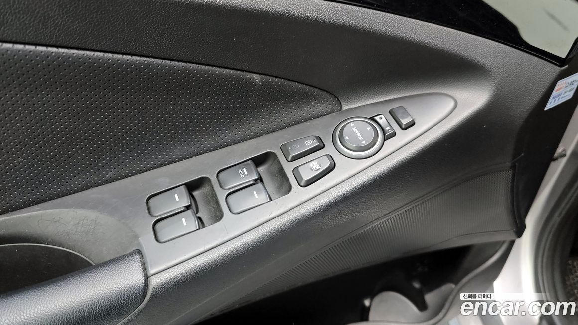 Hyundai Sonata 2011