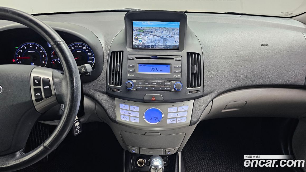 Hyundai AVANTE 2010