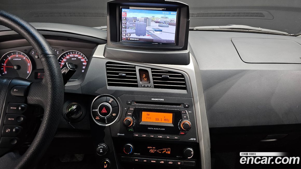 KG_Mobility_Ssangyong KORANDO 2013