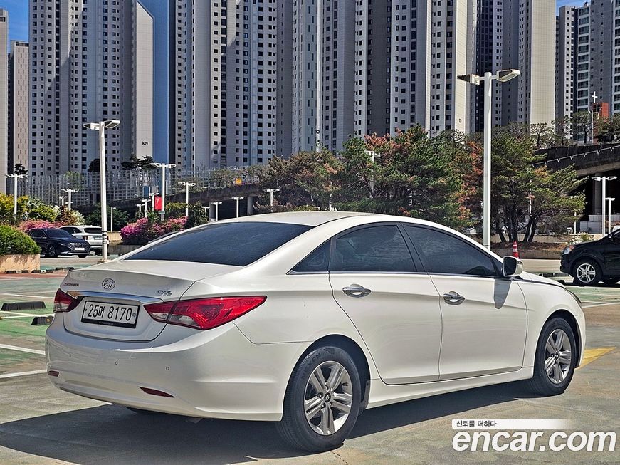 Hyundai Sonata 2013