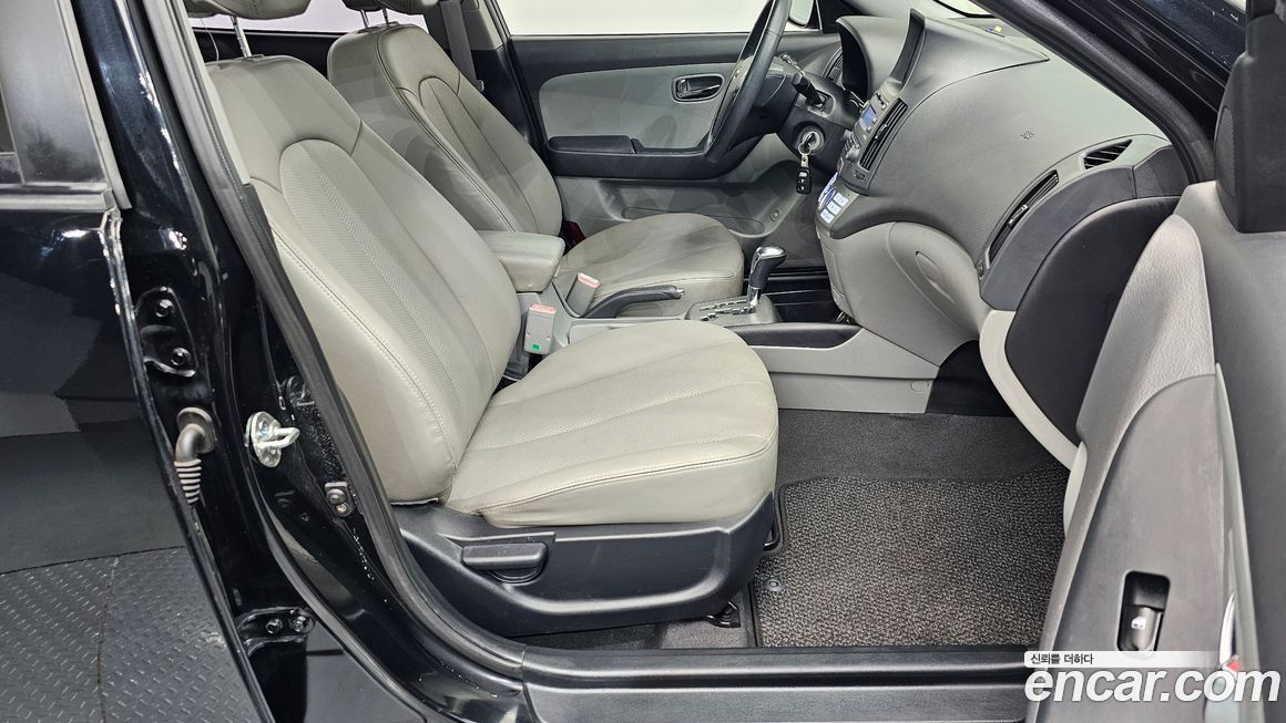 Hyundai AVANTE 2010