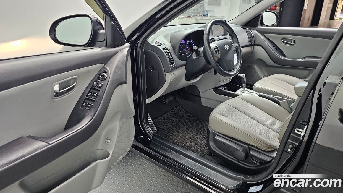 Hyundai AVANTE 2010