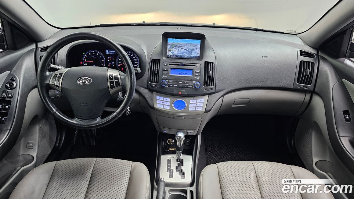 Hyundai AVANTE 2010