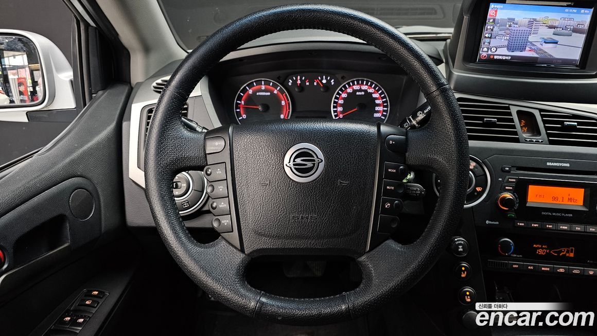 KG_Mobility_Ssangyong KORANDO 2013