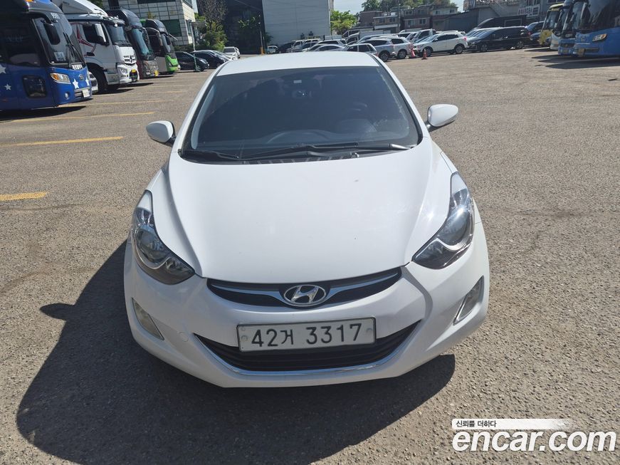 Hyundai AVANTE 2012