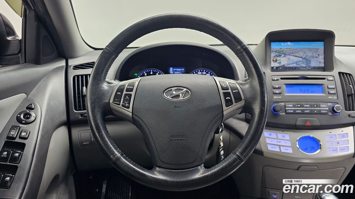 Hyundai AVANTE 2010