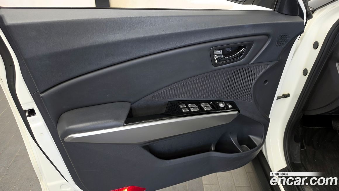 KG_Mobility_Ssangyong TIBOLI 2016