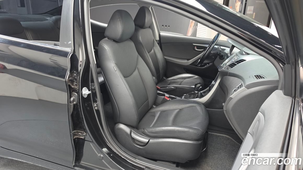 Hyundai AVANTE 2014