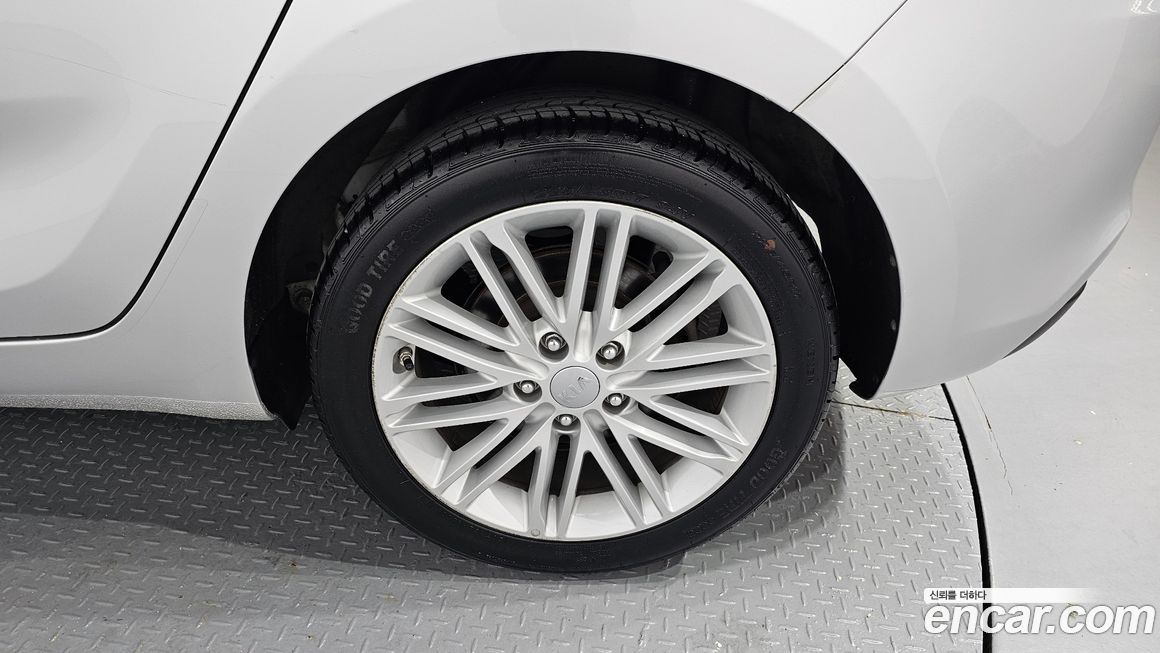 Kia Carens 2017