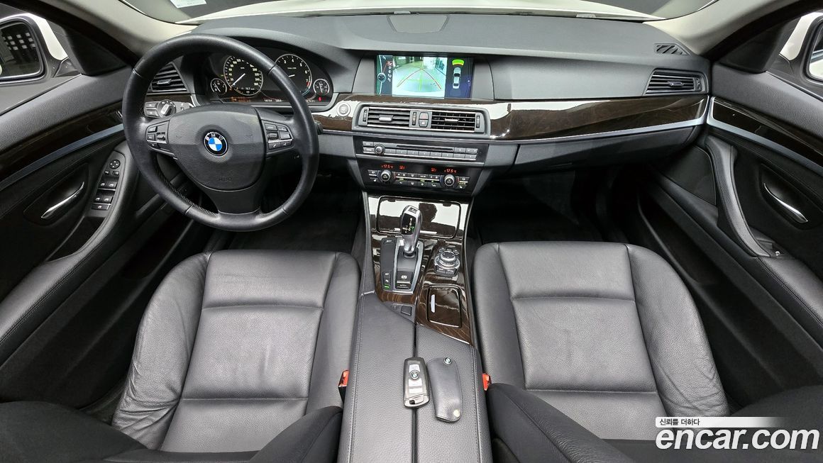 BMW 5-Series 2011