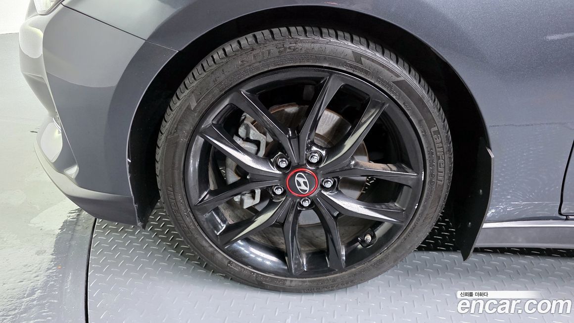 Hyundai Veloster 2020