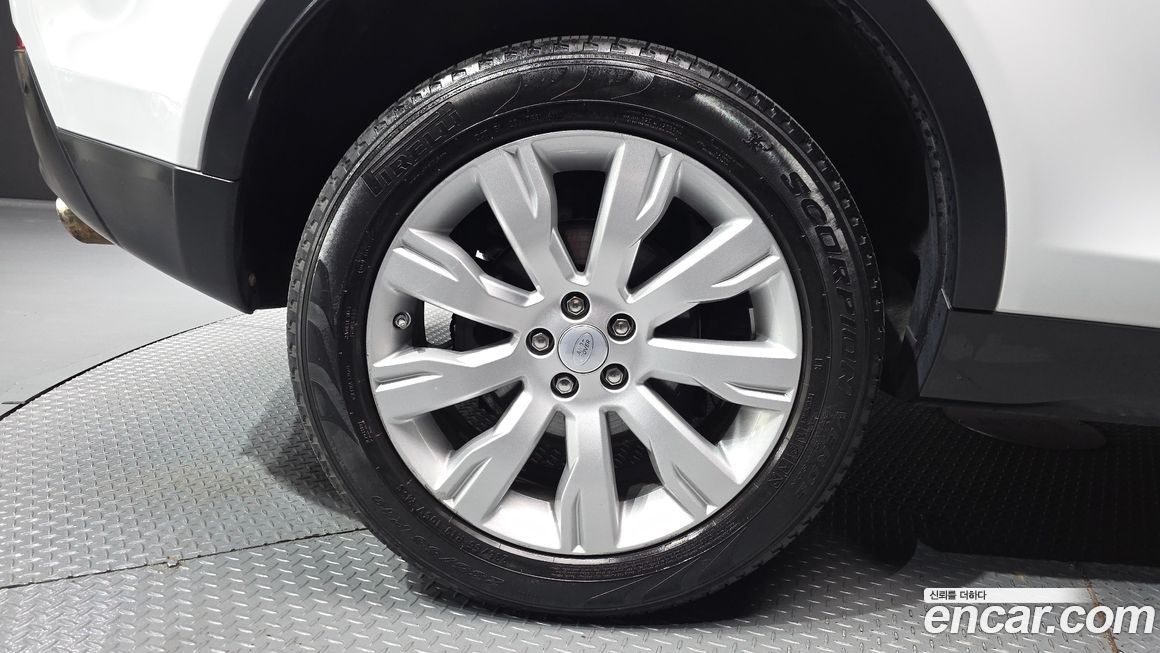 Land Rover Discovery Sport 2015
