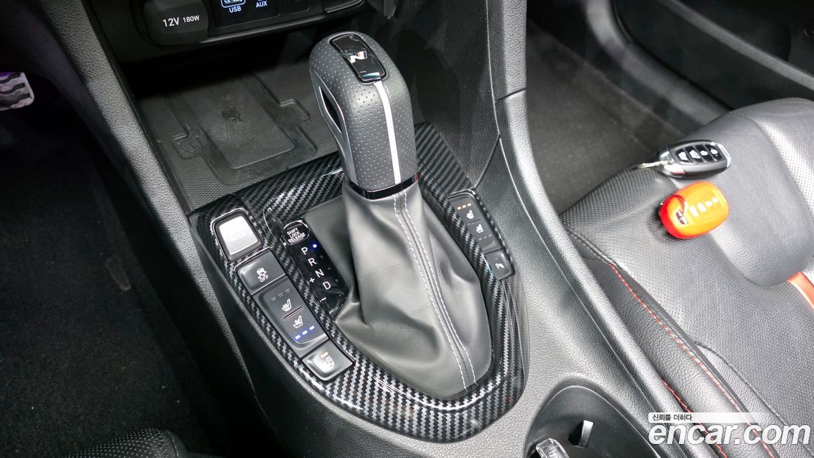 Hyundai Veloster 2020