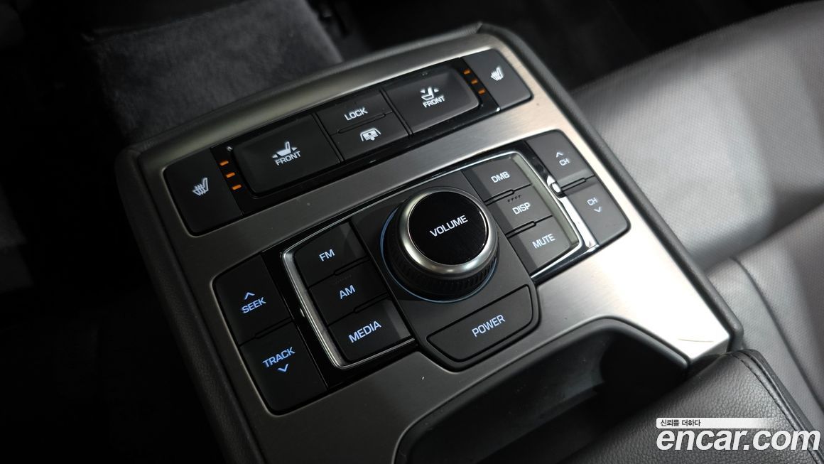 Hyundai Genesis 2016