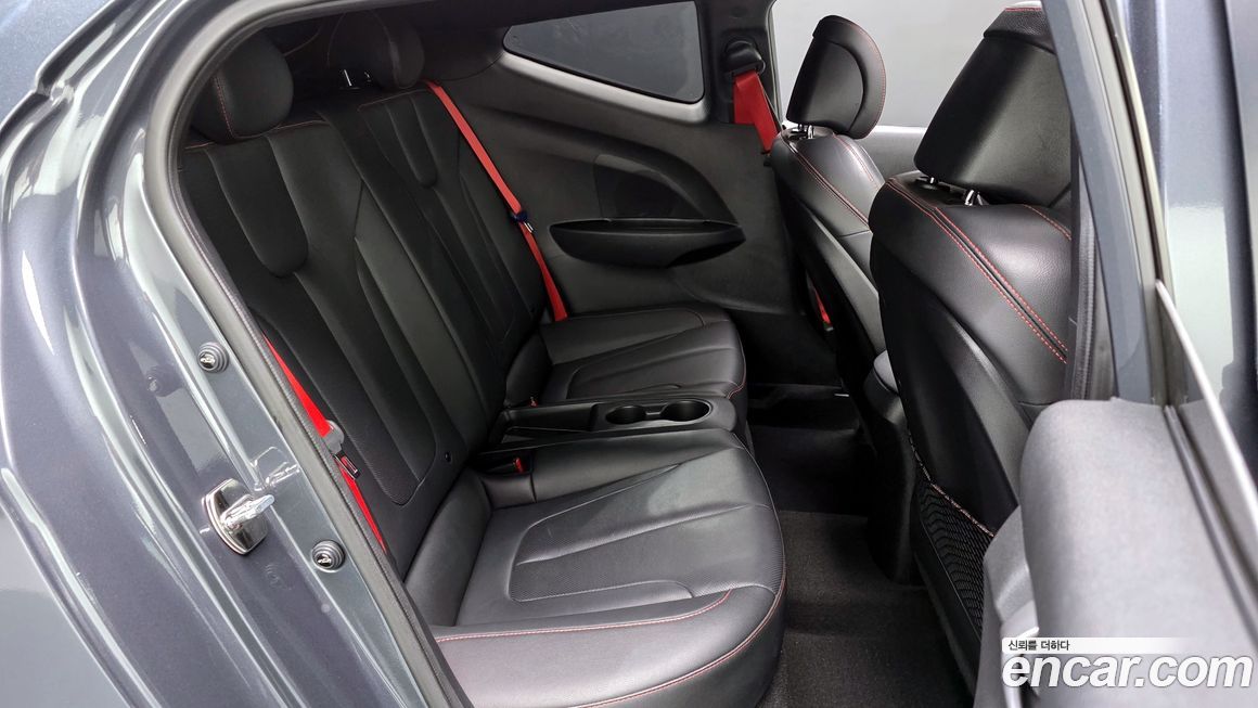 Hyundai Veloster 2020