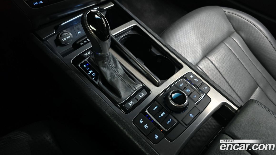 Hyundai Genesis 2016