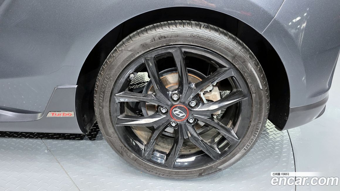 Hyundai Veloster 2020