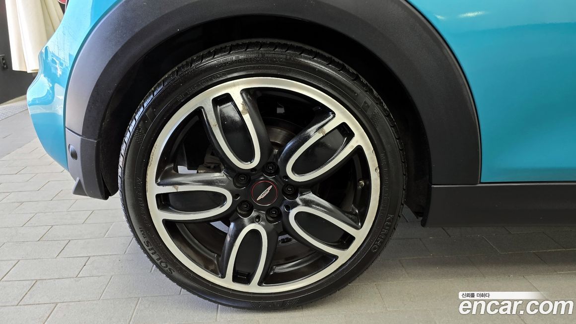 Mini Cooper Convertible 2018